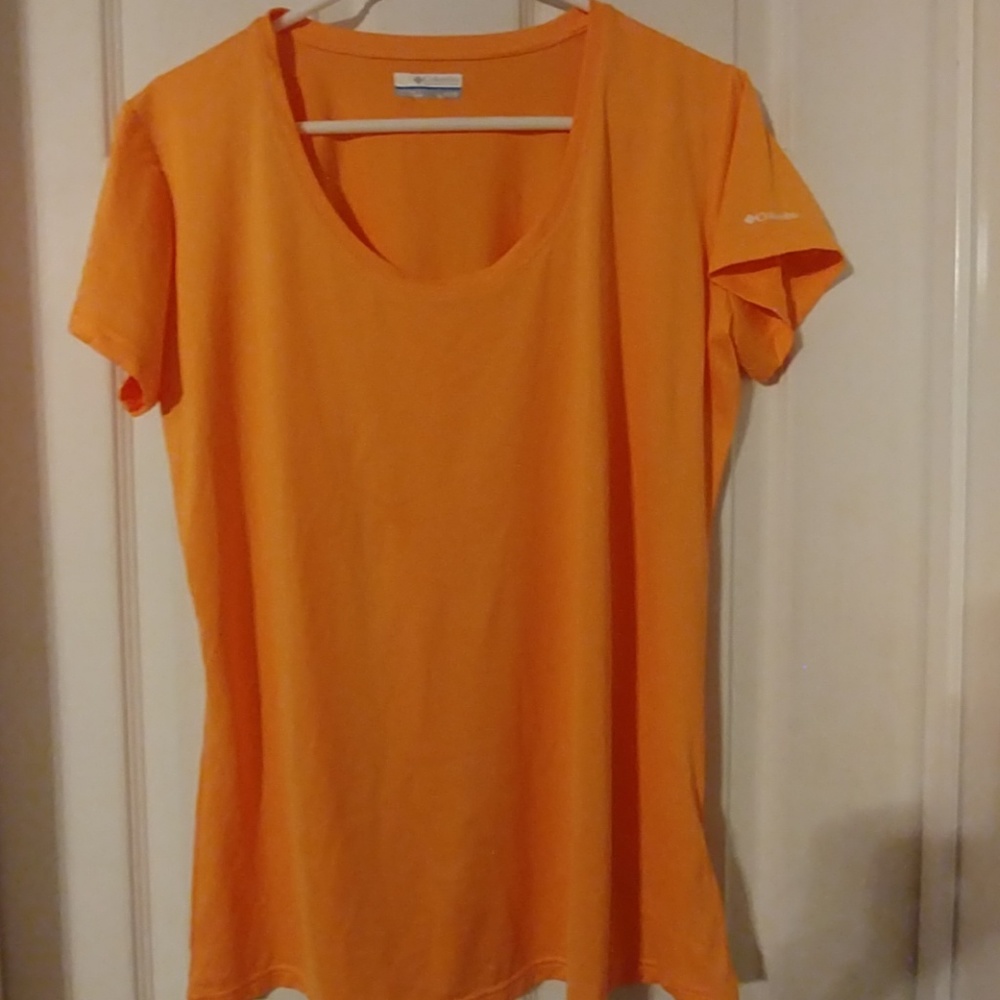 Columbia dri fit shirt